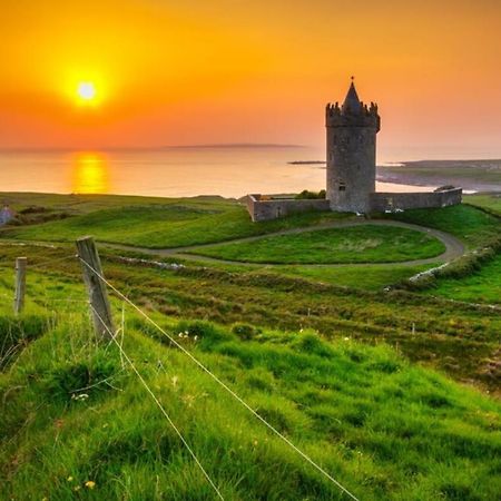 Limestone Lodge Doolin Esterno foto